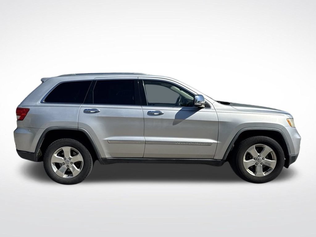 Used 2012 Jeep Grand Cherokee Limited RWD image 4