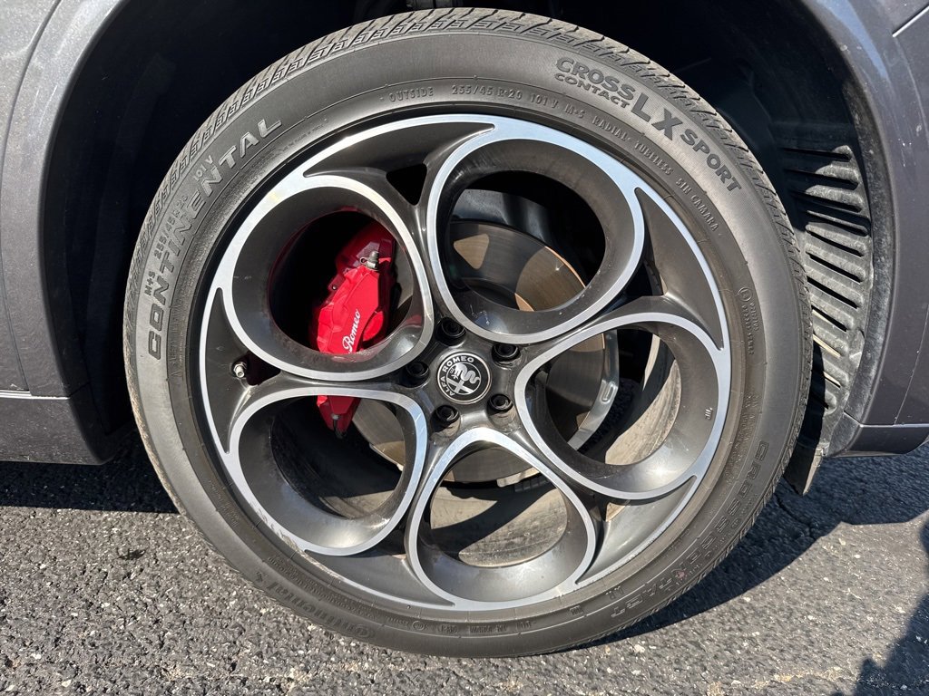 Used 2022 Alfa Romeo Stelvio Ti w/ Active Assist Plus Package image 21