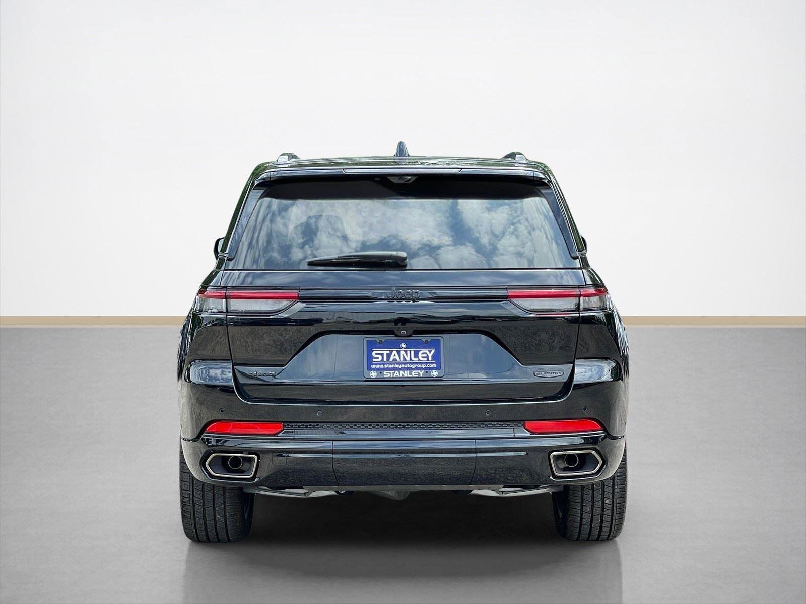 Used 2025 Jeep Grand Cherokee Summit w/ Adv Protech Group IV AWD/4WD image 7