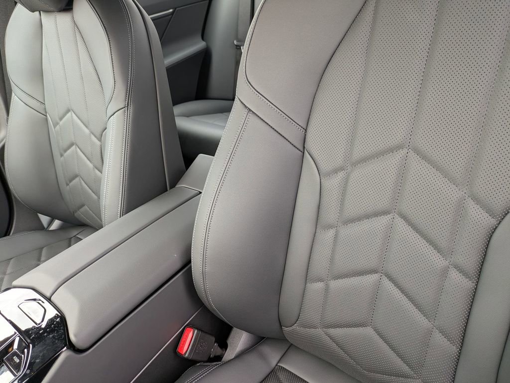 New 2026 BMW 530i xDrive w/ M Sport Package image 16