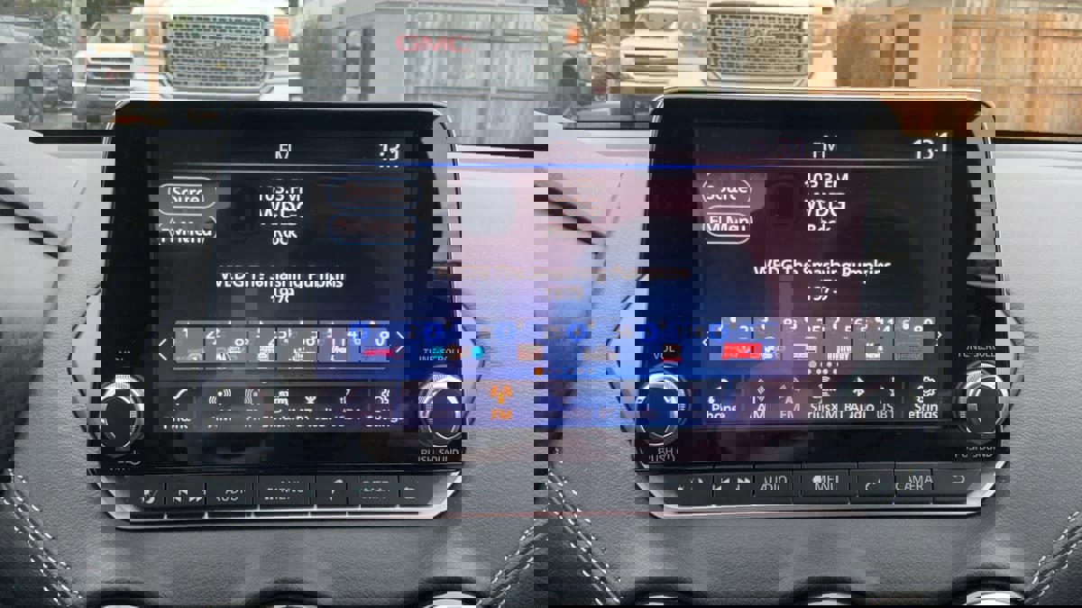 Used 2021 Nissan Sentra SV image 13