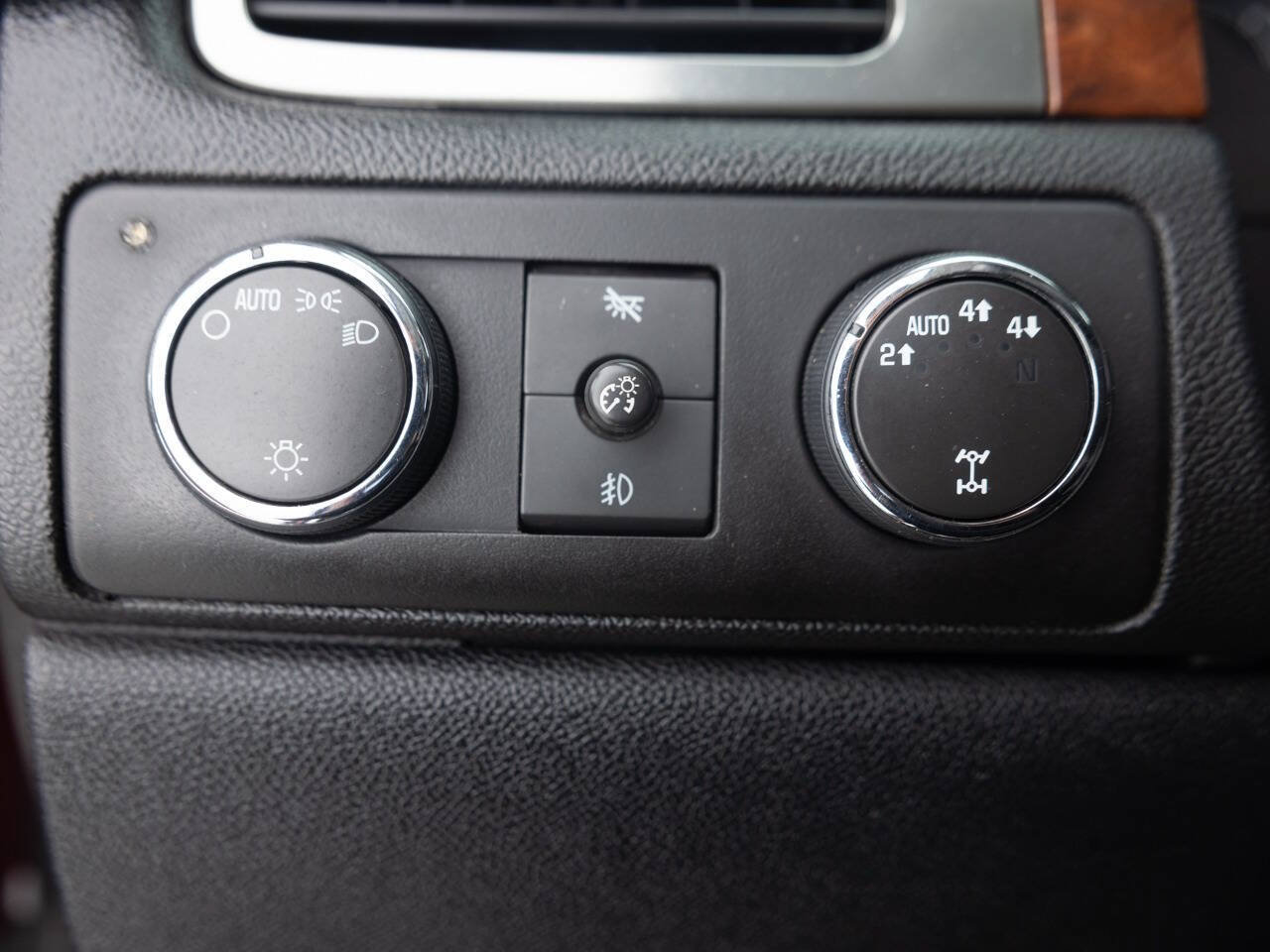 Used 2007 Chevrolet Suburban LT AWD/4WD image 43