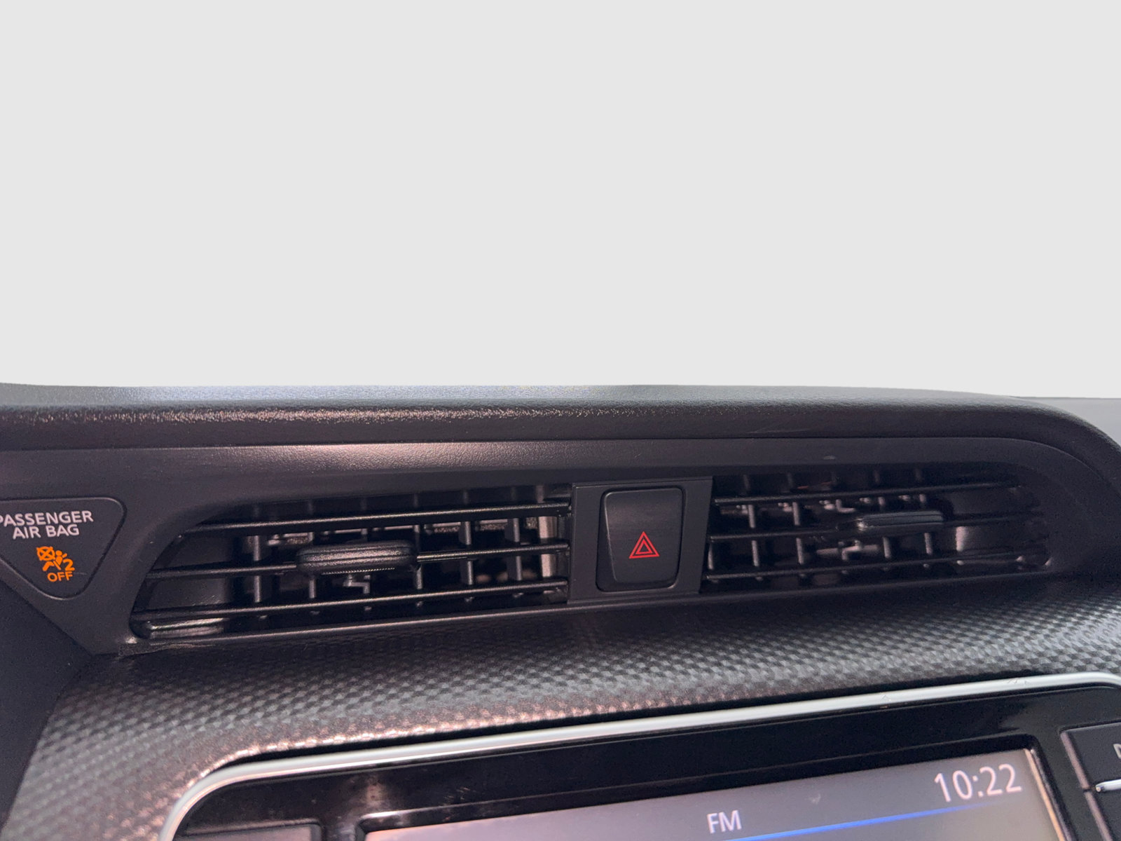 Used 2020 Nissan Kicks S FWD image 17