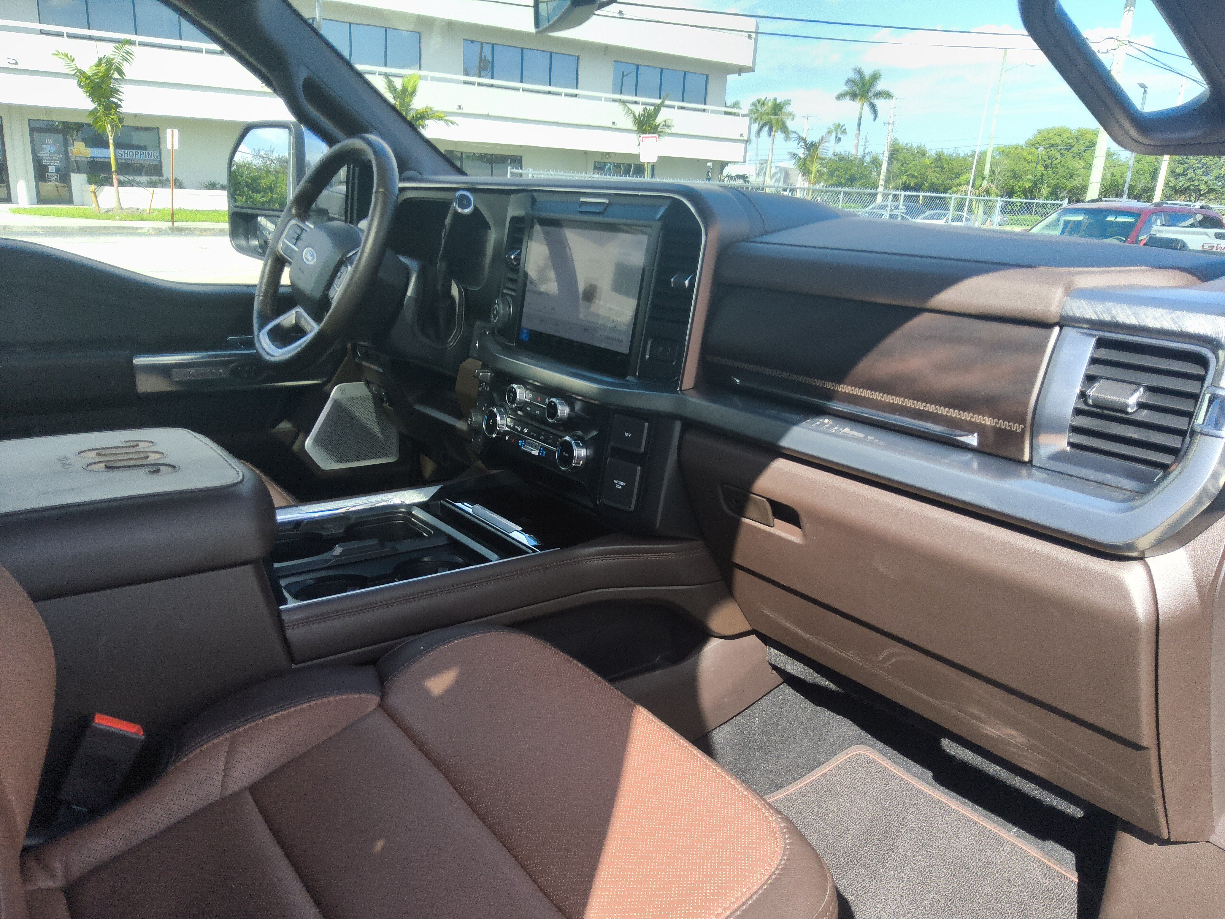 Certified 2025 Ford F350 King Ranch w/ Chrome Package AWD/4WD image 32