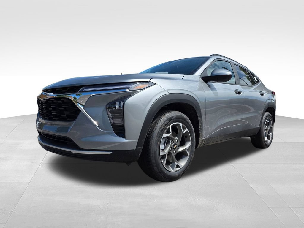 New 2026 Chevrolet Trax LT w/ Sunroof Package FWD image 7
