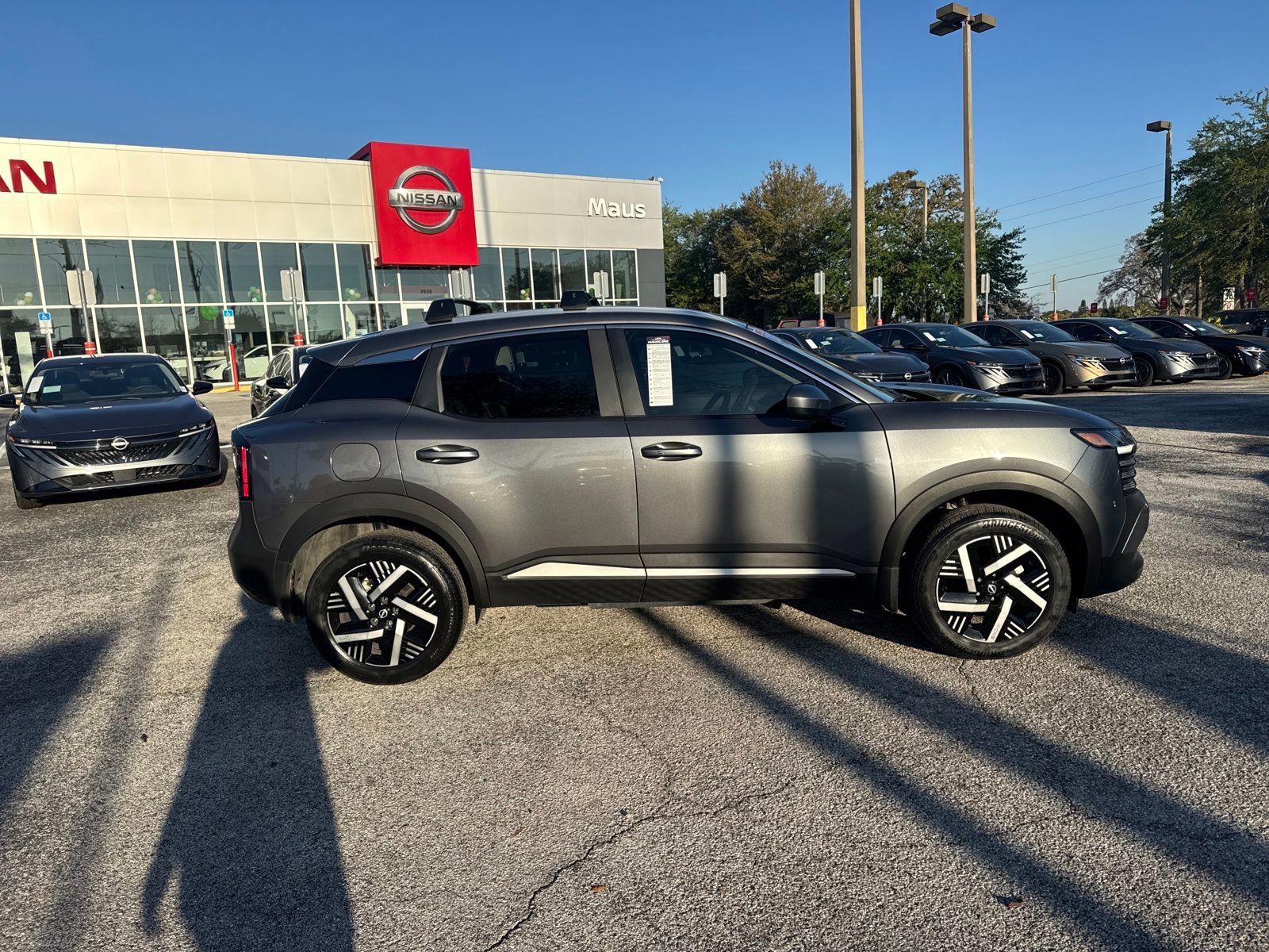 Certified 2025 Nissan Kicks SV w/ SV Premium Package image 4