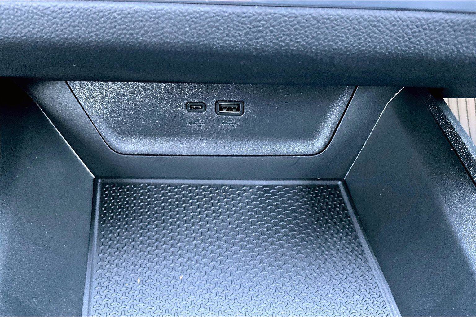 New 2026 Chevrolet Equinox LT w/ Convenience Package II image 18