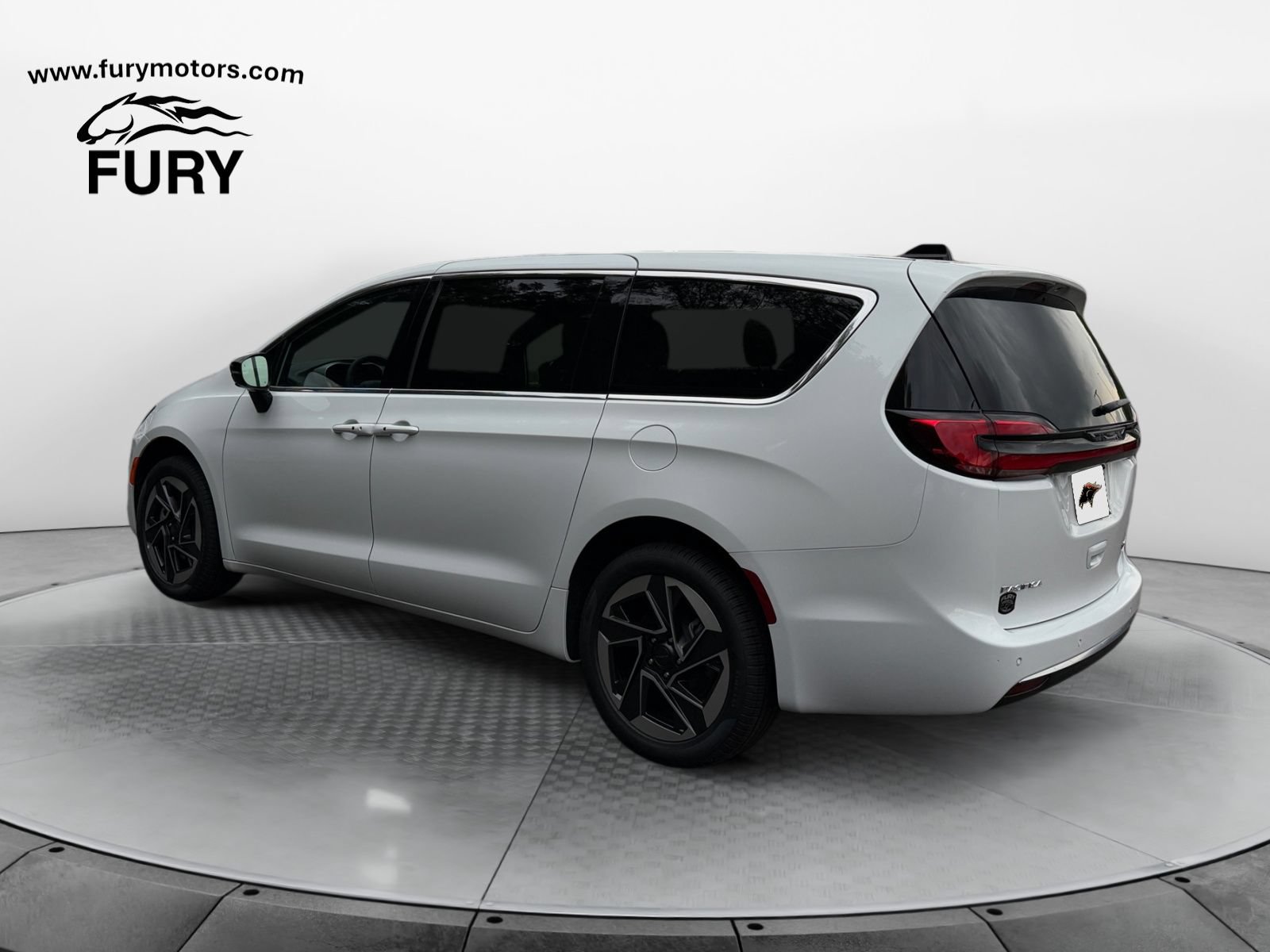 New 2027 Chrysler Pacifica Limited AWD/4WD image 5