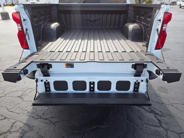 New 2026 Chevrolet Silverado 1500 RST w/ Dark Appearance Package AWD/4WD image 19