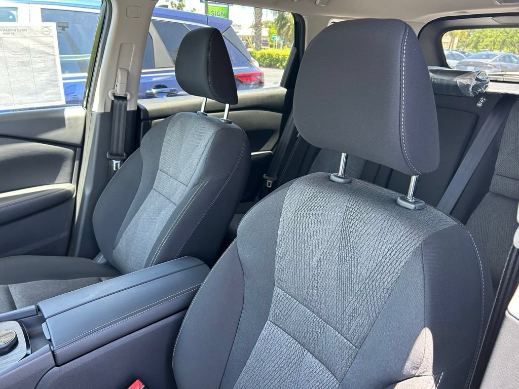 New 2026 Nissan Rogue SV AWD/4WD image 21