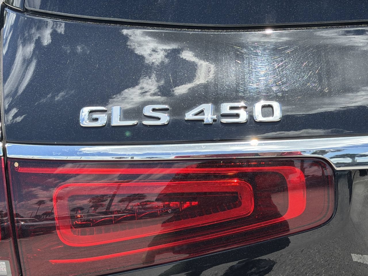 Used 2023 Mercedes-Benz GLS 450 4MATIC image 10