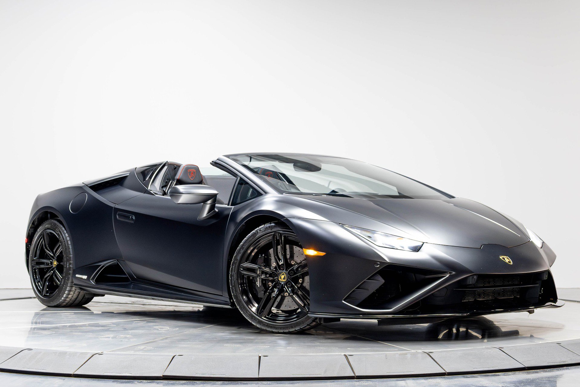 Used 2021 Lamborghini Huracan EVO RWD image 46