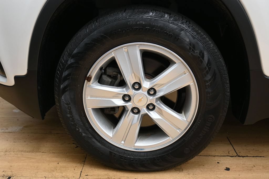 Used 2022 Chevrolet Trax LT w/ LT Convenience Package AWD/4WD image 14