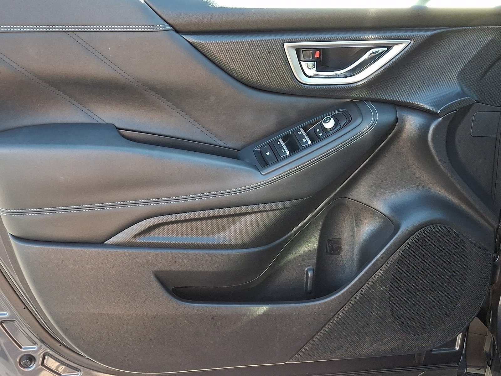 Used 2019 Subaru Forester Limited AWD/4WD image 13
