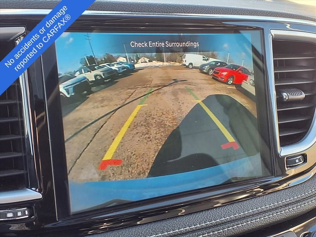 Used 2023 Chrysler Pacifica Limited image 26