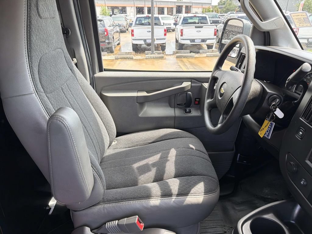 Used 2024 Chevrolet Express 2500 w/ Driver Convenience Package RWD image 14