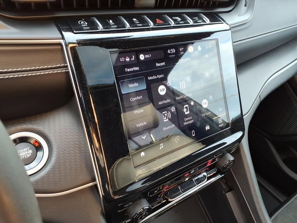 Used 2023 Jeep Grand Cherokee Altitude image 23