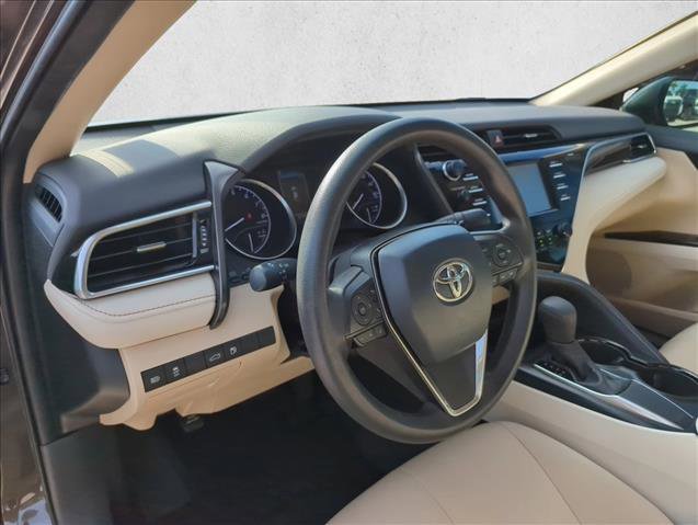 Used 2018 Toyota Camry LE w/ Convenience Package FWD image 11