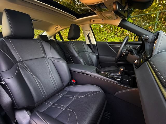 Certified 2025 Lexus ES 300h Ultra Luxury w/ Accessory Package (Z1) FWD image 24