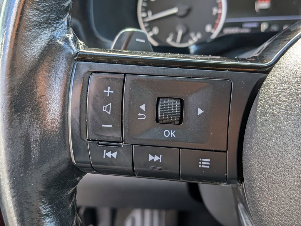 Used 2022 Nissan Pathfinder SV w/ SV Black Package image 19