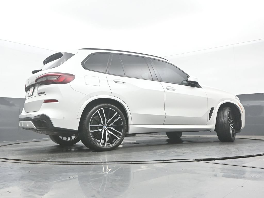 Used 2022 BMW X5 M50i w/ Executive Package AWD/4WD image 30
