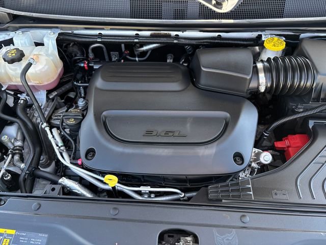 Used 2023 Chrysler Voyager LX FWD image 22