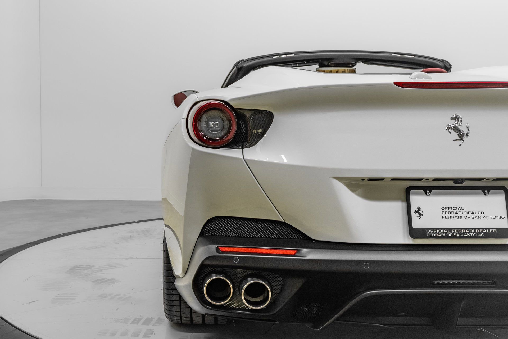 Certified 2020 Ferrari Portofino RWD image 51