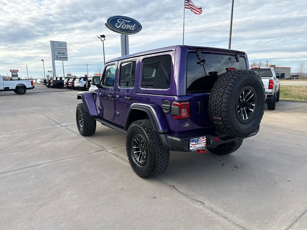 New 2026 Jeep Wrangler Unlimited Rubicon w/ Xtreme 35 Tire Package AWD/4WD image 14