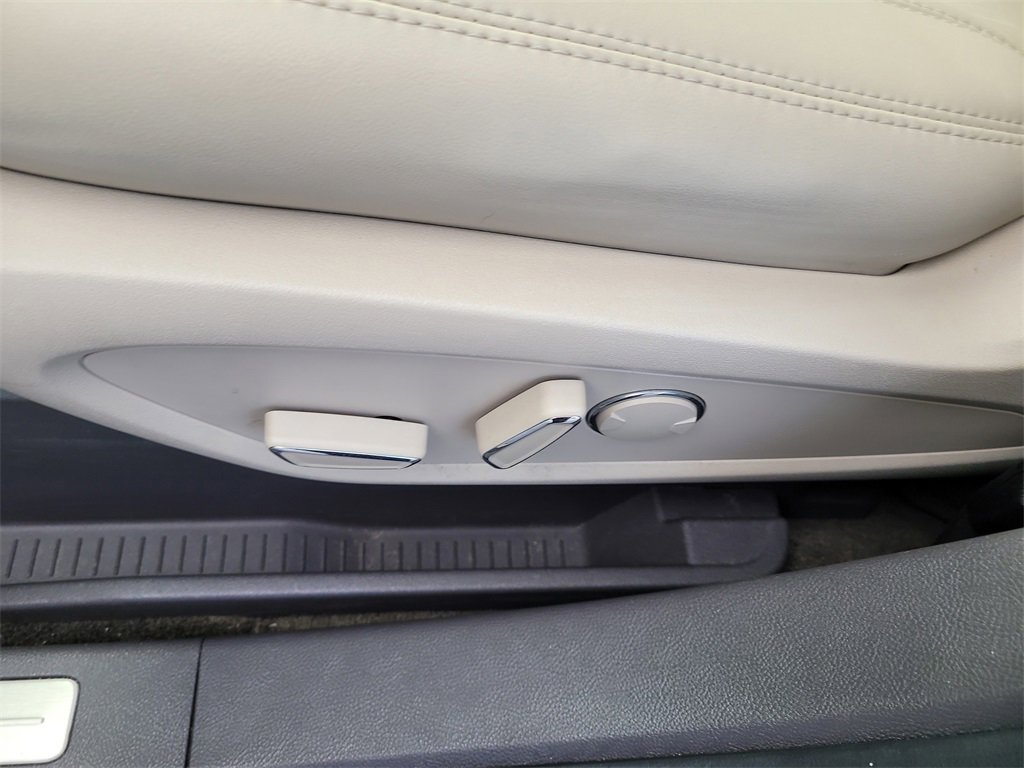 Used 2017 Lincoln MKX Reserve image 17