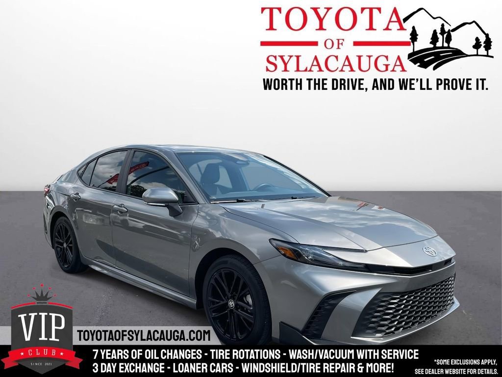 Used 2025 Toyota Camry SE w/ Multimedia Upgrade Package