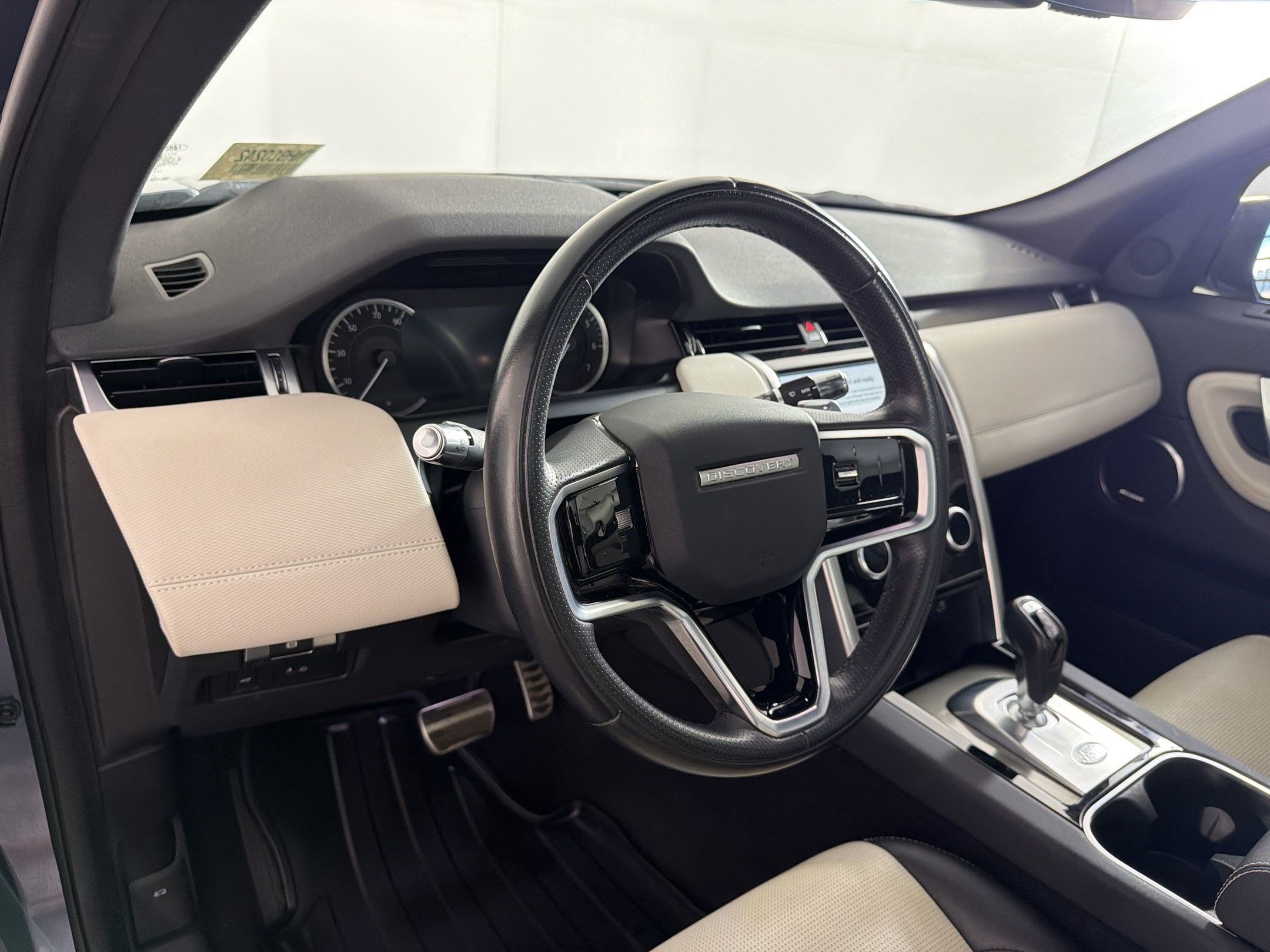 Used 2022 Land Rover Discovery Sport S R-Dynamic AWD/4WD image 4