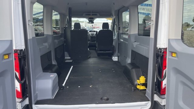 Used 2018 Ford Transit 150 XLT image 8
