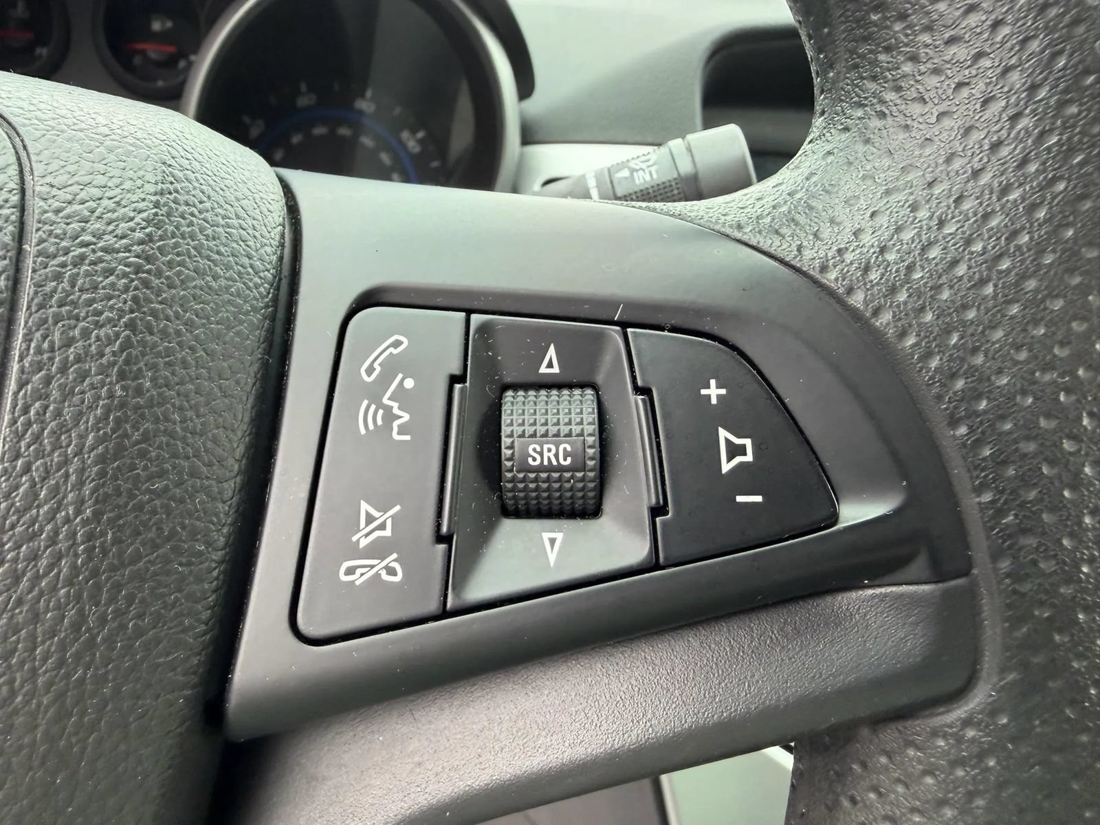 Used 2016 Chevrolet Cruze LS FWD image 19