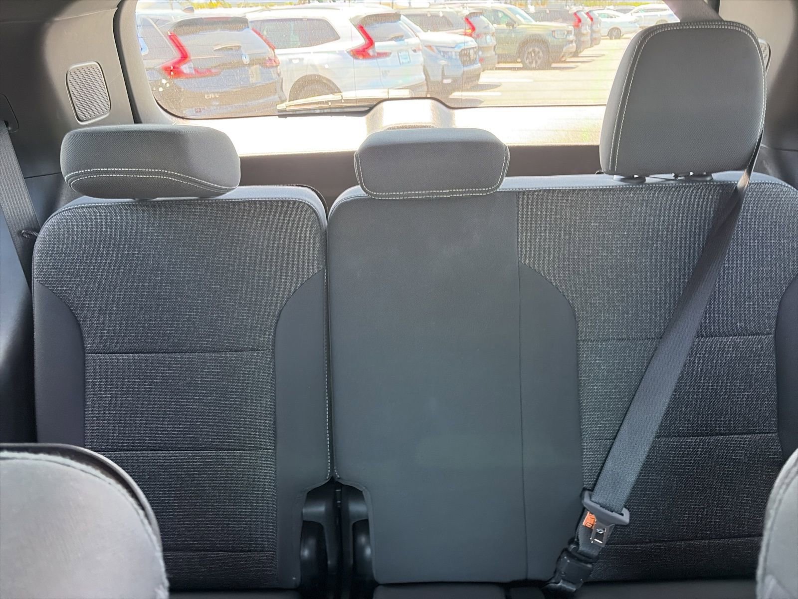 Used 2025 Chevrolet Traverse LT FWD image 11