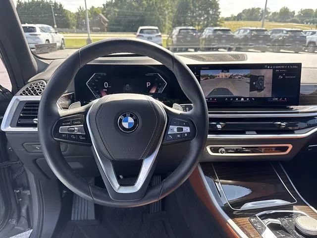 Used 2024 BMW X5 xDrive40i w/ Premium Package AWD/4WD image 9