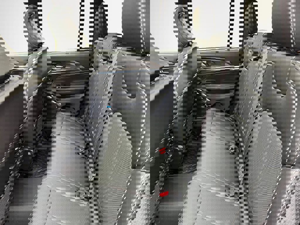 Used 2024 Jeep Grand Cherokee Overland w/ Luxury Tech Group IV image 14