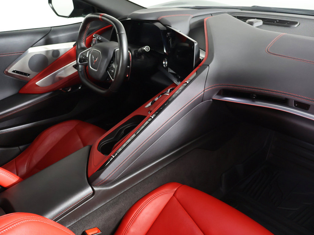 Used 2024 Chevrolet Corvette Stingray Preferred Cpe w/ Z51 Performance Package RWD image 31