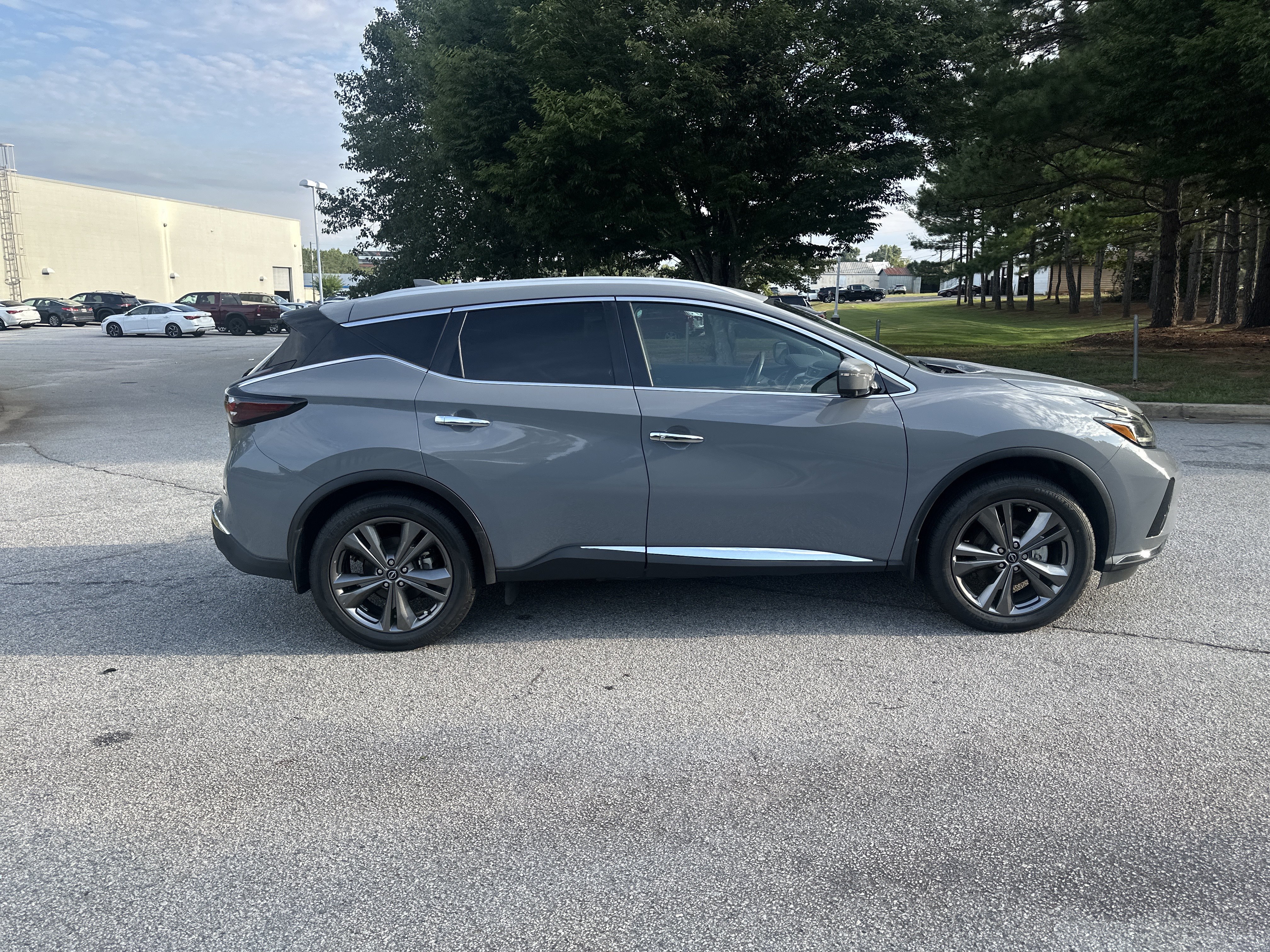 Used 2023 Nissan Murano Platinum w/ Cargo Package FWD image 4