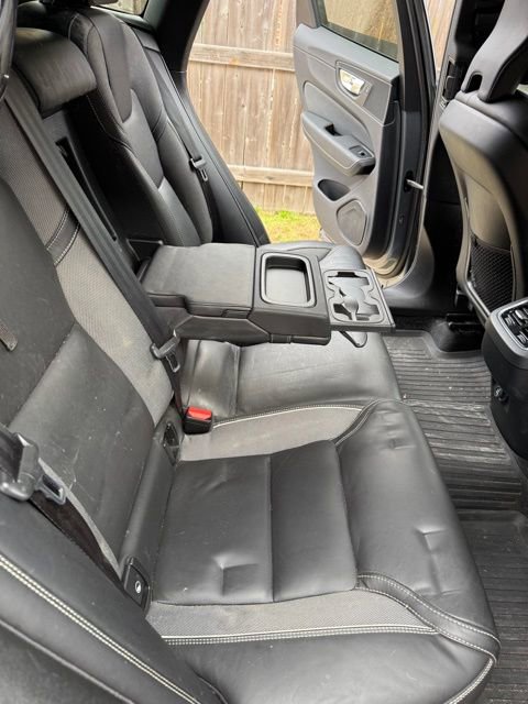 Used 2020 Volvo XC60 T5 R-Design w/ Protection Package Premier image 12