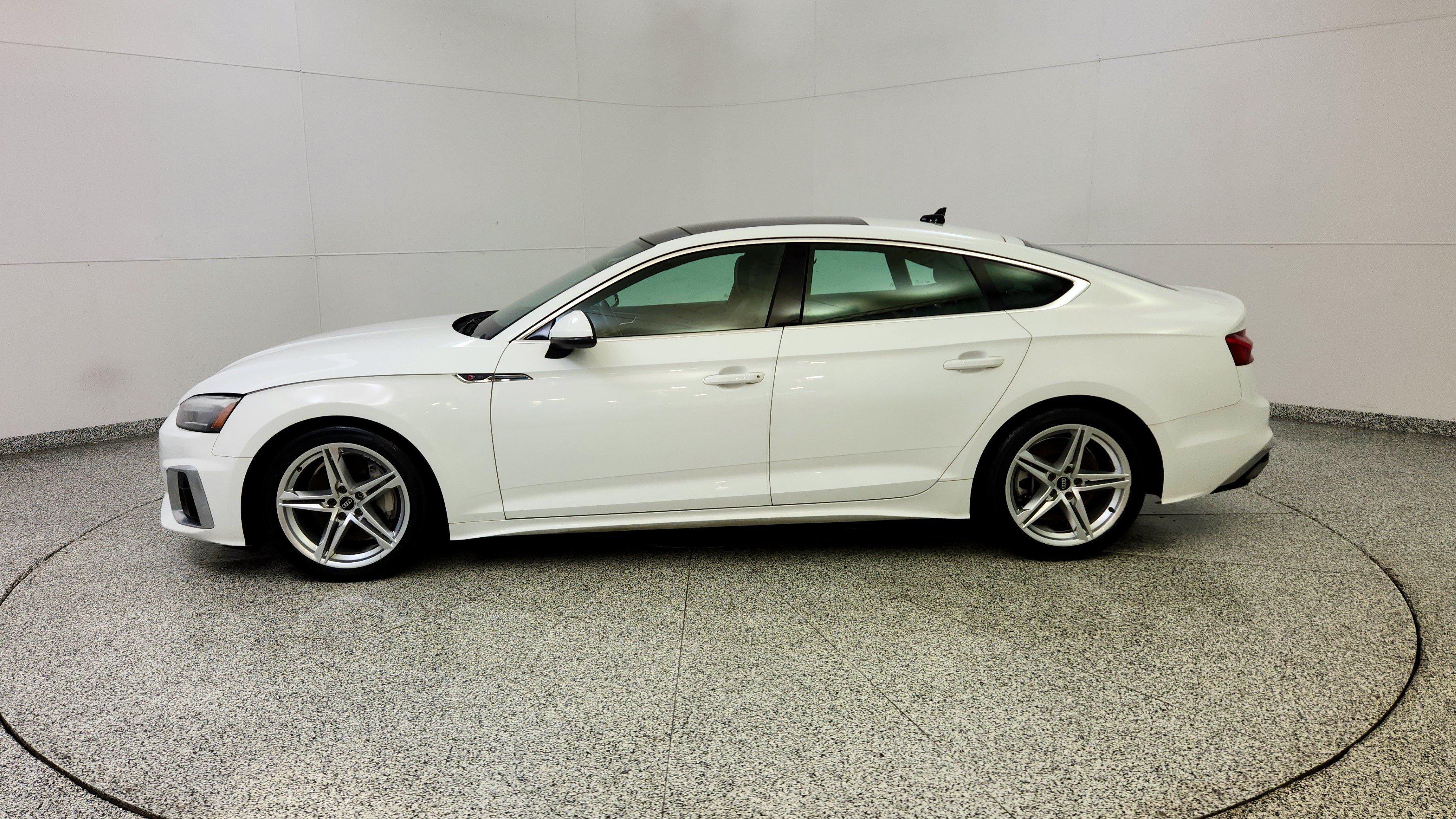 Used 2022 Audi A5 2.0T Premium w/ Convenience Package AWD/4WD image 4
