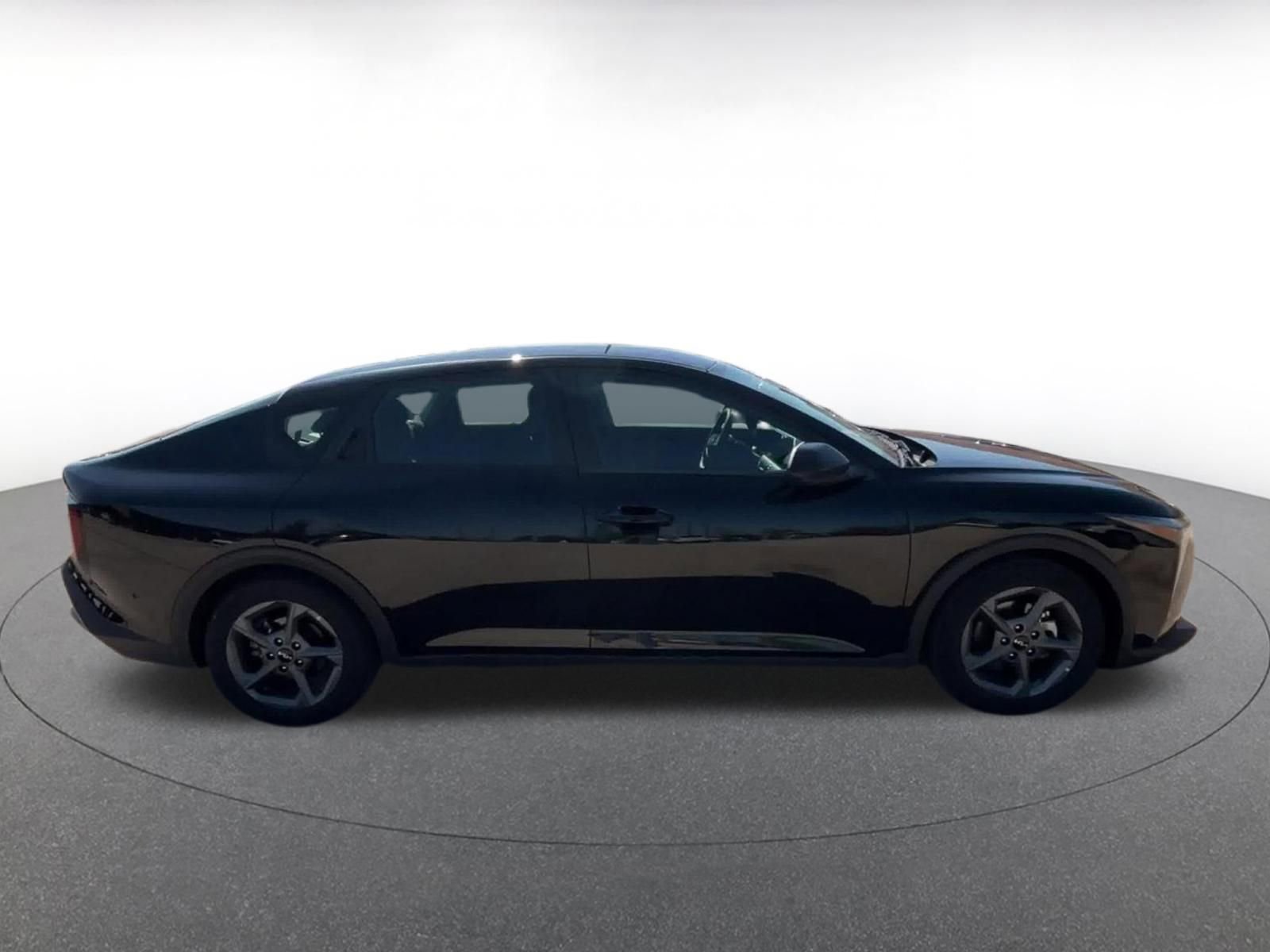 Used 2025 Kia K4 FWD image 16