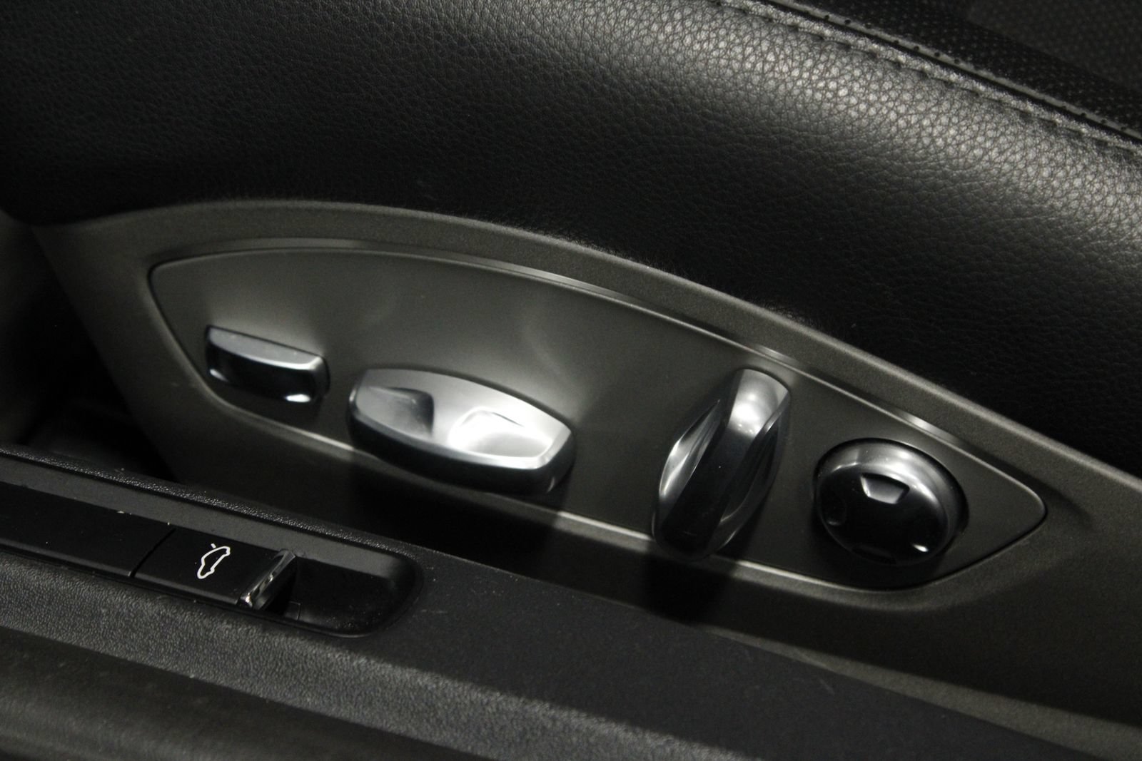 Used 2021 Porsche 718 Cayman RWD image 31