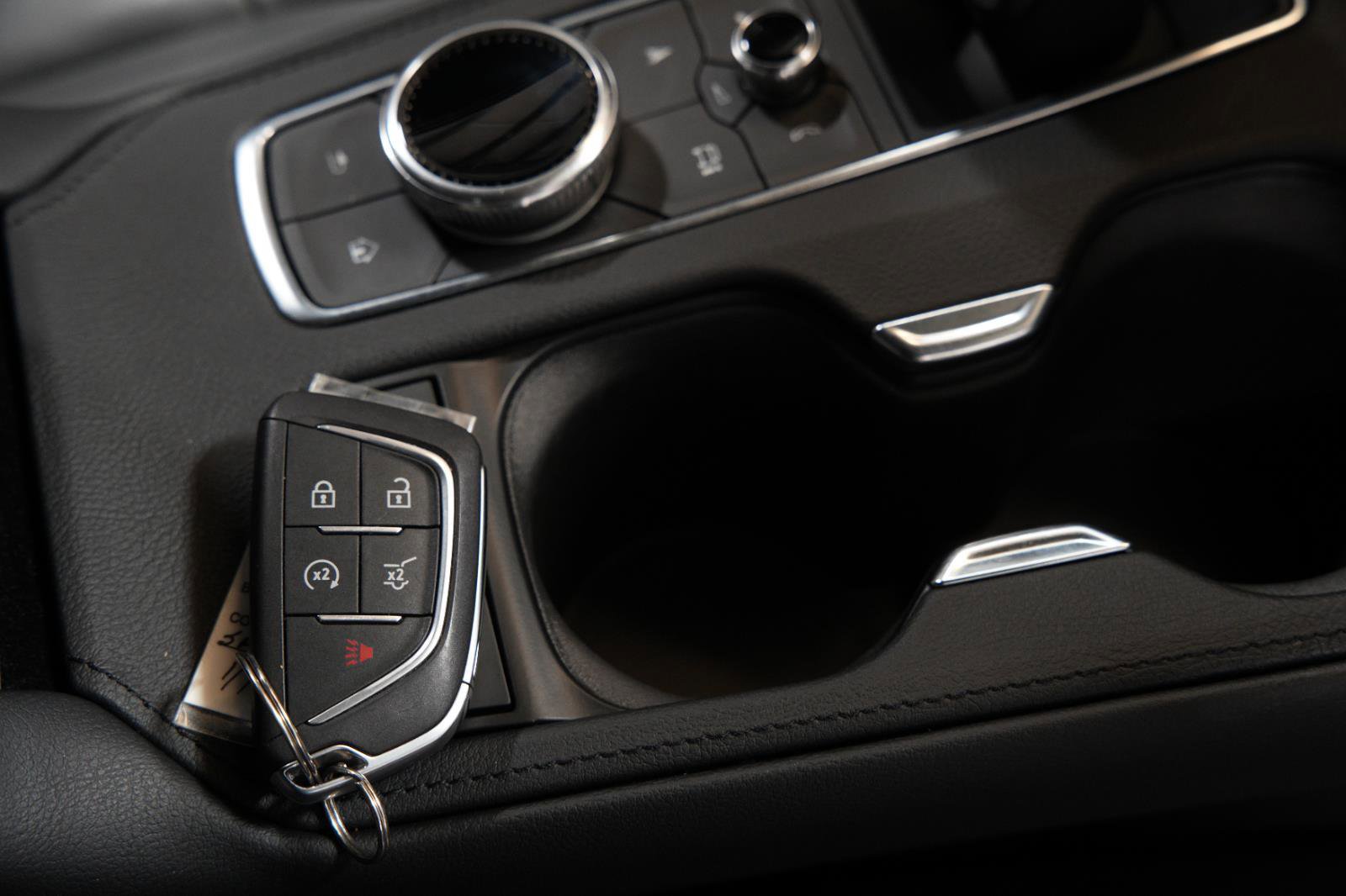 Used 2025 Cadillac XT4 Premium Luxury image 44