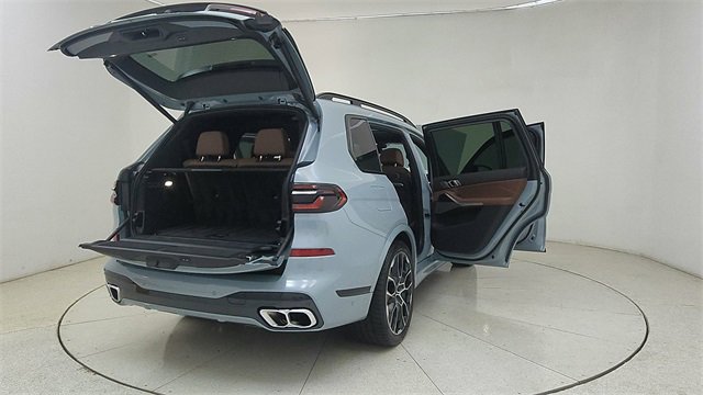 Used 2025 BMW X7 M60i image 78