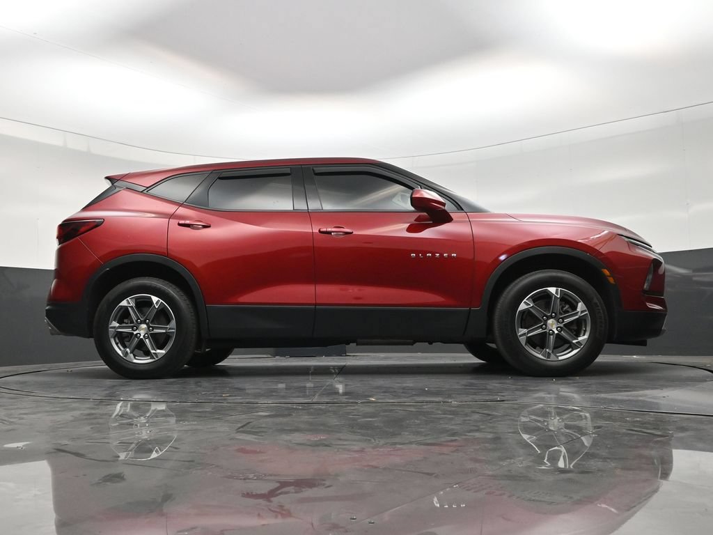 Used 2024 Chevrolet Blazer LT FWD image 25