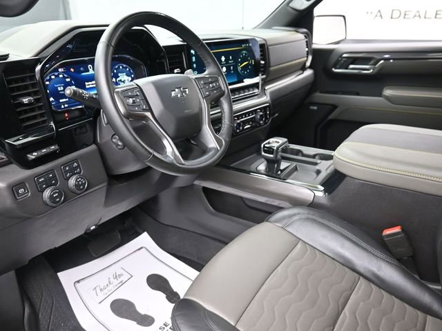 Used 2024 Chevrolet Silverado 1500 ZR2 w/ Technology Package image 18
