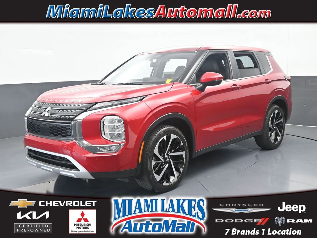 Used 2024 Mitsubishi Outlander SE Black Edition FWD image 1