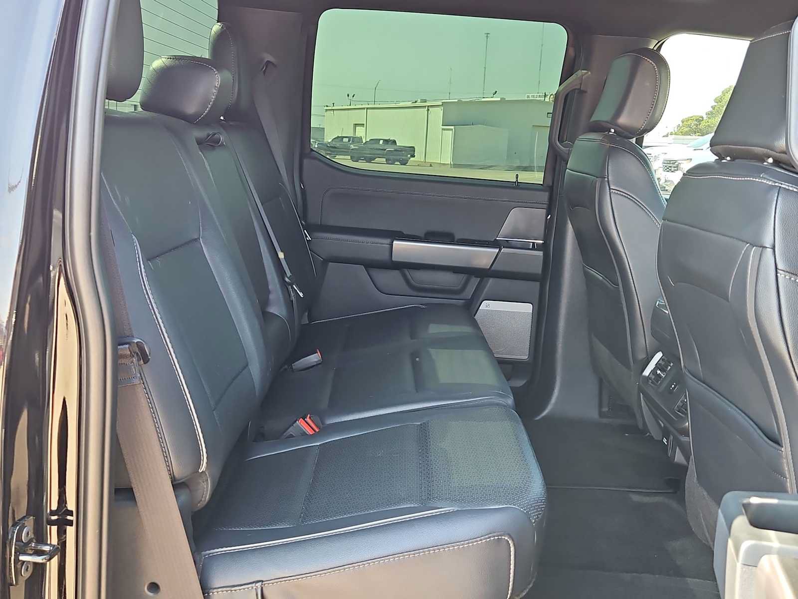 Used 2025 Ford F150 Lariat AWD/4WD image 17