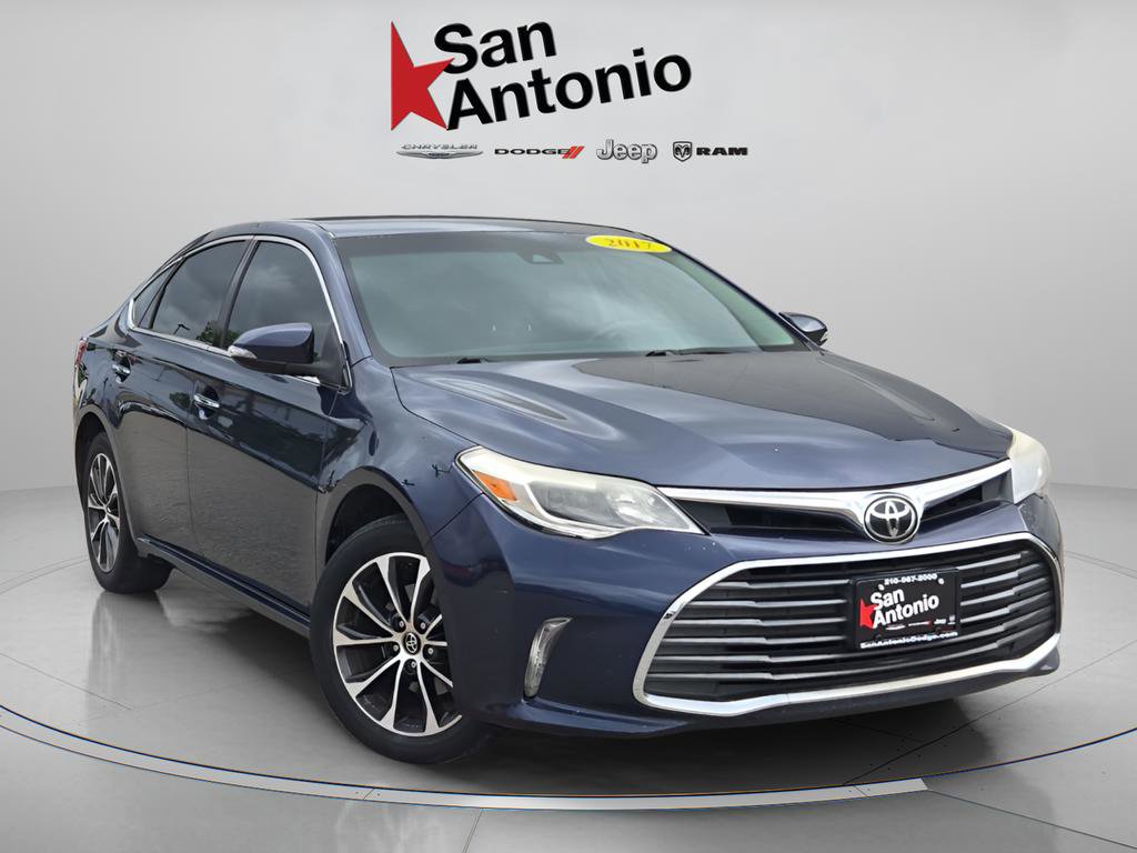 Used 2017 Toyota Avalon XLE image 1