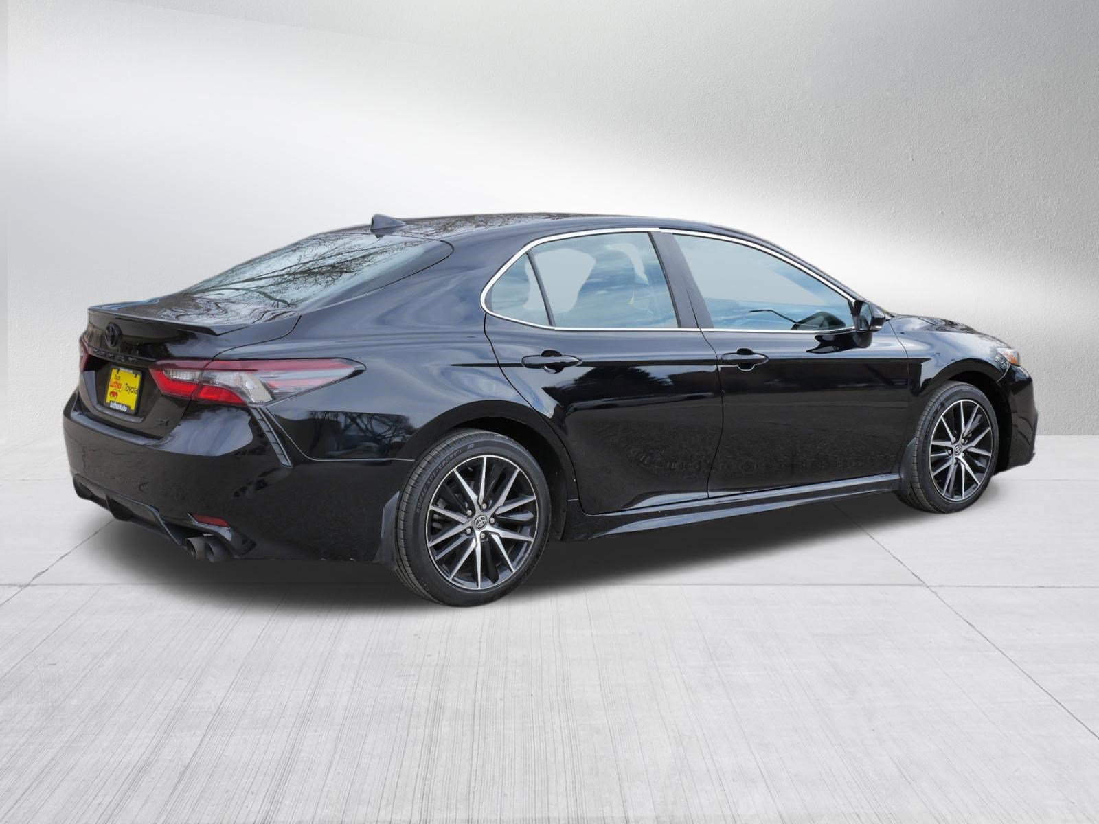 Certified 2023 Toyota Camry SE image 8